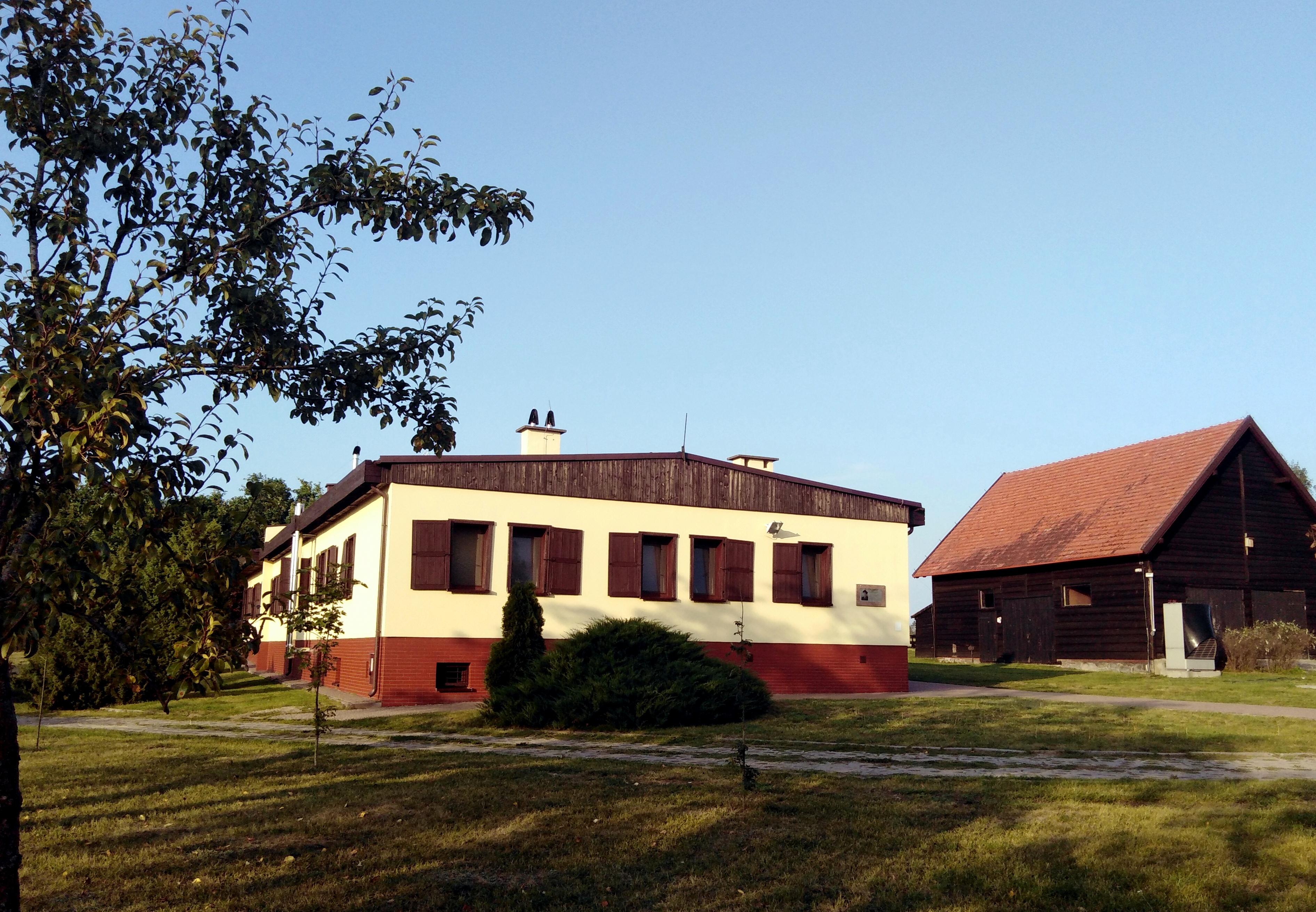 field station in Suszek